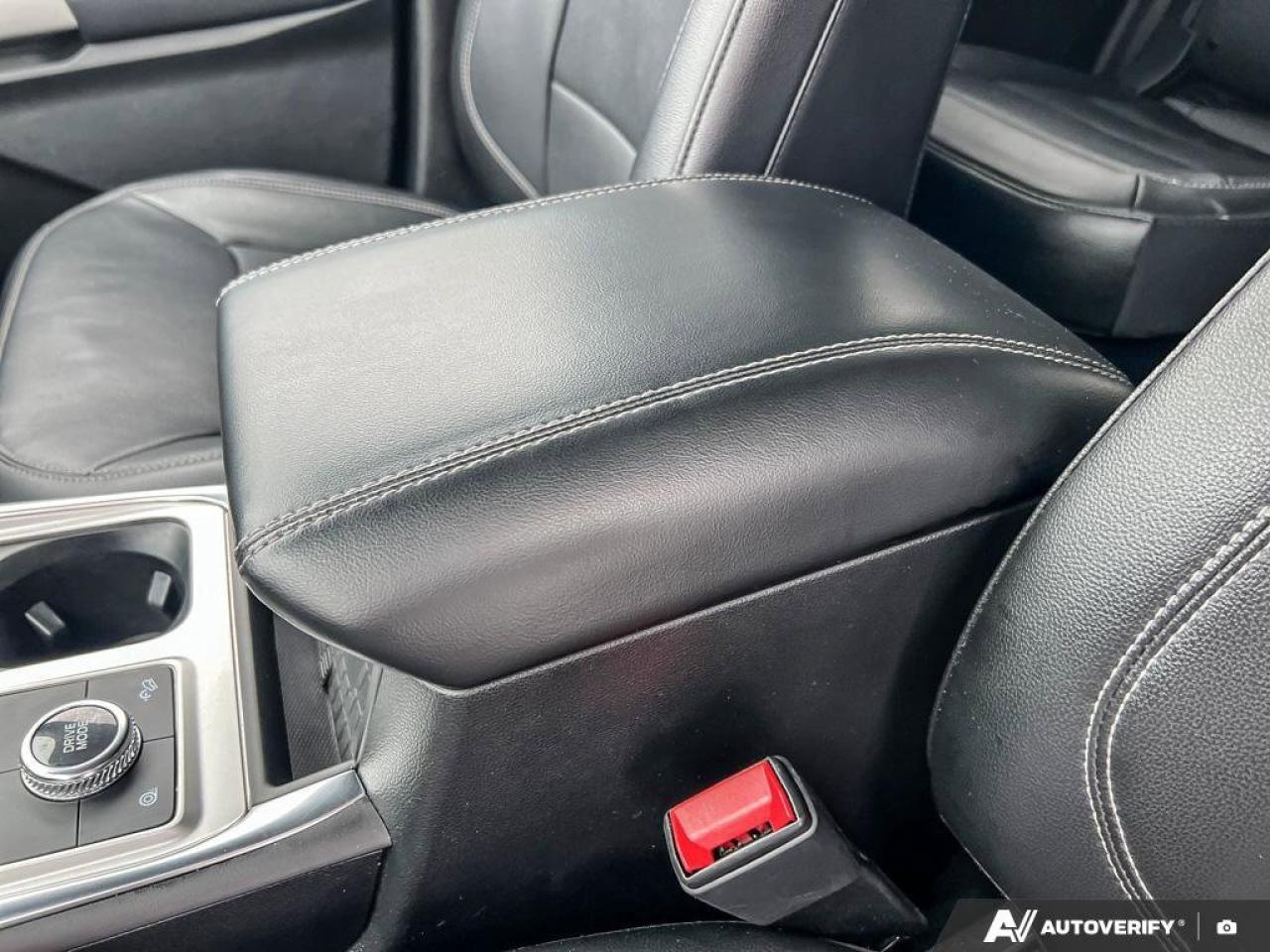 2023 Ford Explorer Limited   LTHR   HTD STEER WHEEL   NAV LTHR   HTD Photo