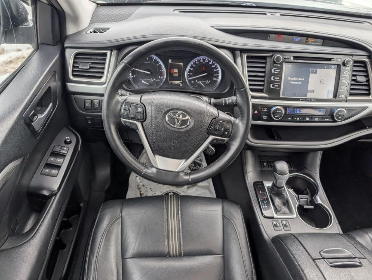 2018 Toyota Highlander XLE  NAV   LEATHER   SUNROOF   CAMERA Photo