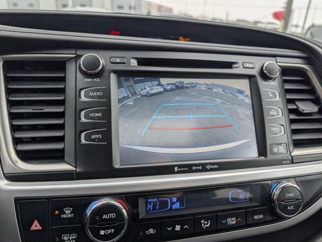 2018 Toyota Highlander XLE  NAV   LEATHER   SUNROOF   CAMERA Photo