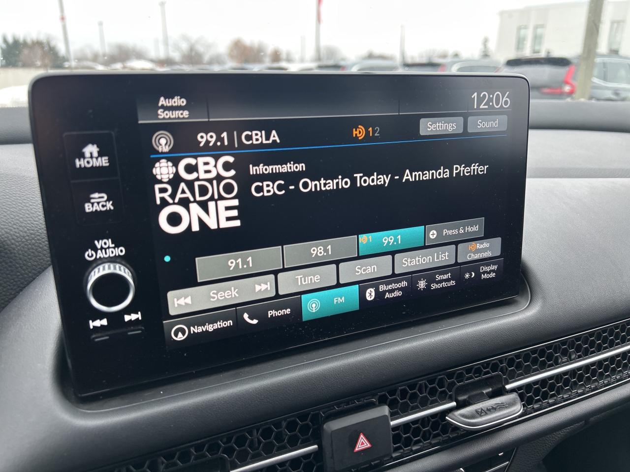 2024 Honda HR-V EX-L Navi Leather -Sunroof  CarPlay  Lanekeep Photo