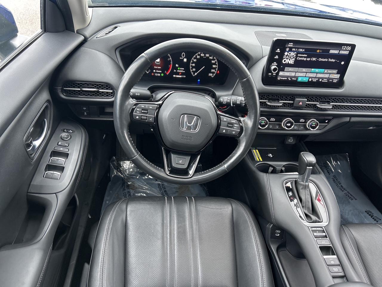 2024 Honda HR-V EX-L Navi Leather -Sunroof  CarPlay  Lanekeep Photo