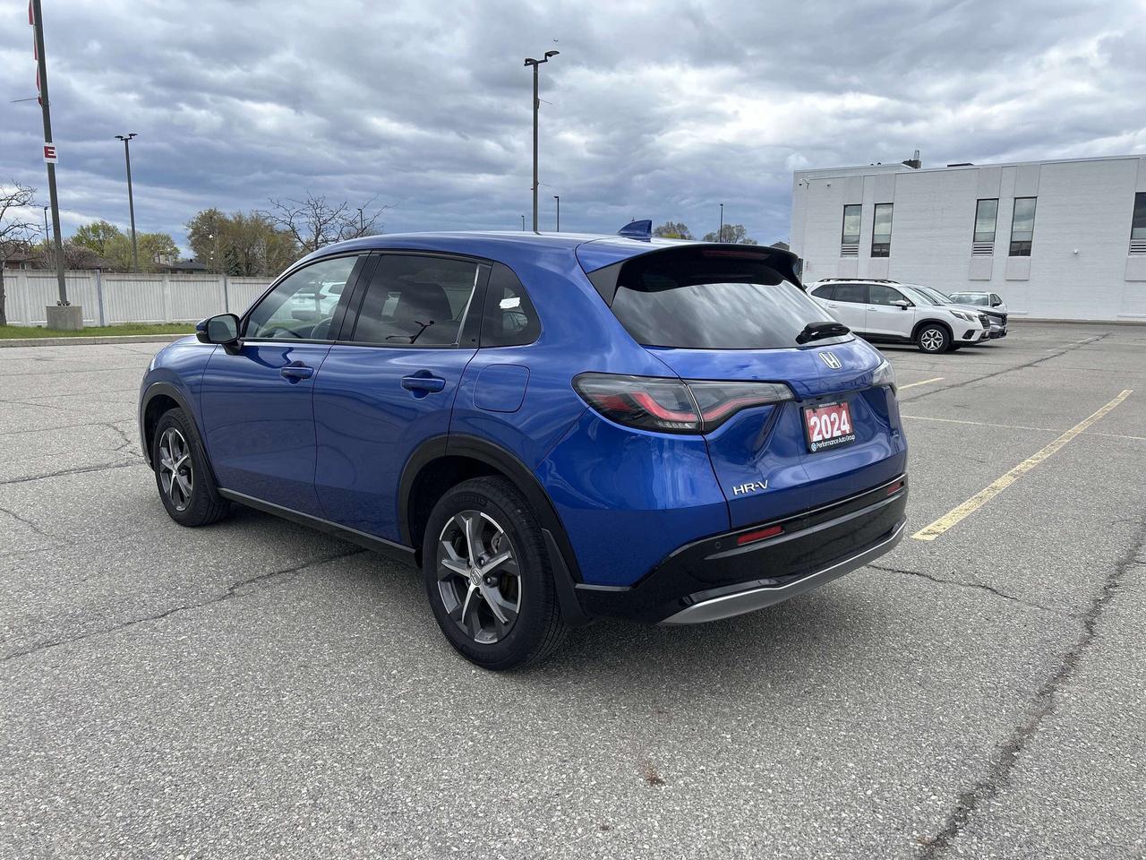 2024 Honda HR-V EX-L Navi Leather -Sunroof  CarPlay  Lanekeep Photo
