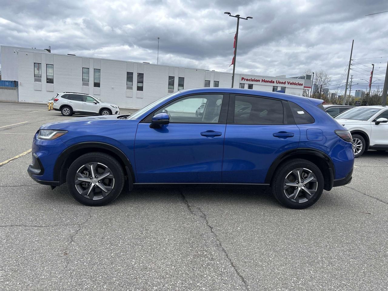 2024 Honda HR-V EX-L Navi Leather -Sunroof  CarPlay  Lanekeep Photo