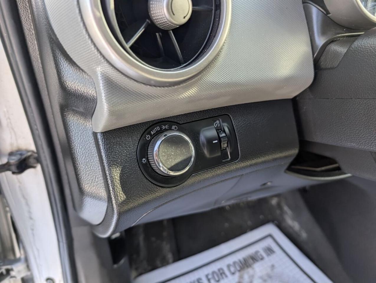 2015 Chevrolet Sonic LS Photo