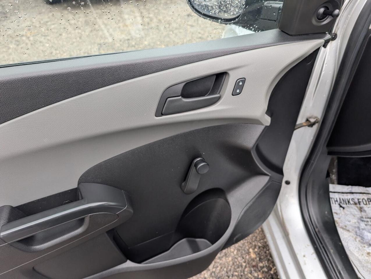 2015 Chevrolet Sonic LS Photo