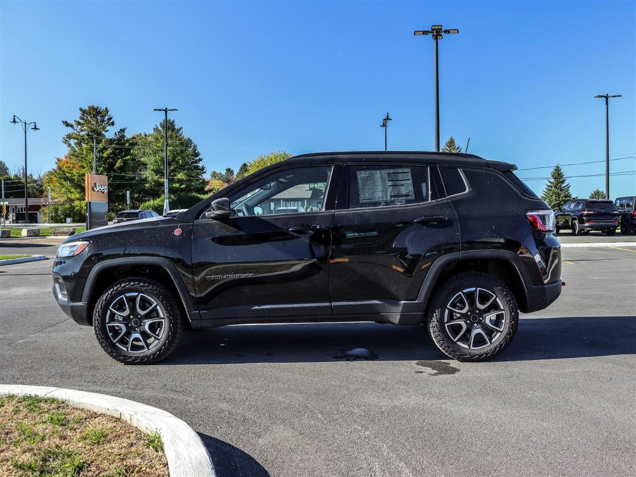 2026 Jeep Compass Trailhawk Photo2