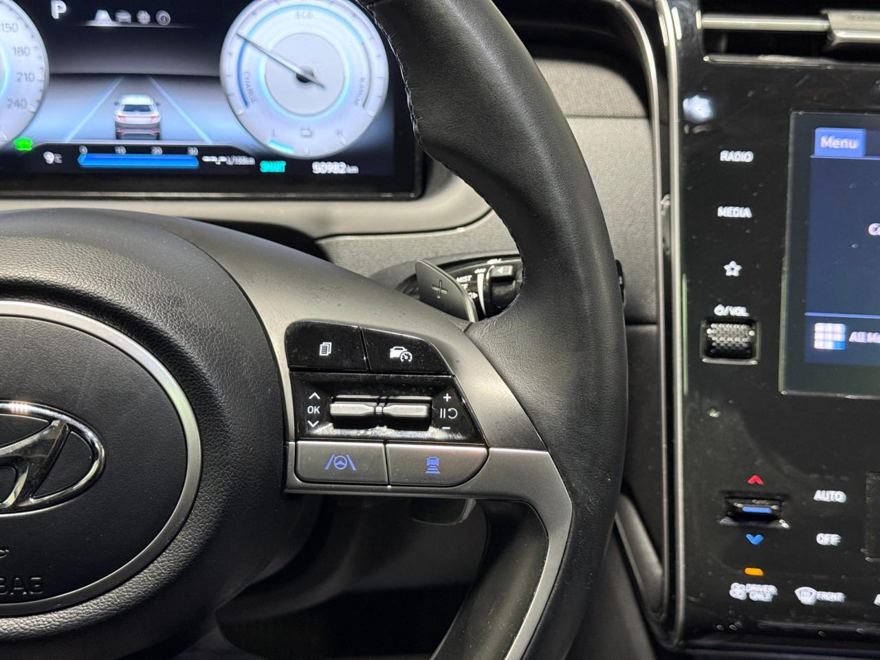 2022 Hyundai Tucson LUXURY   AWD   HYBRID   NO ACCIDENT Photo