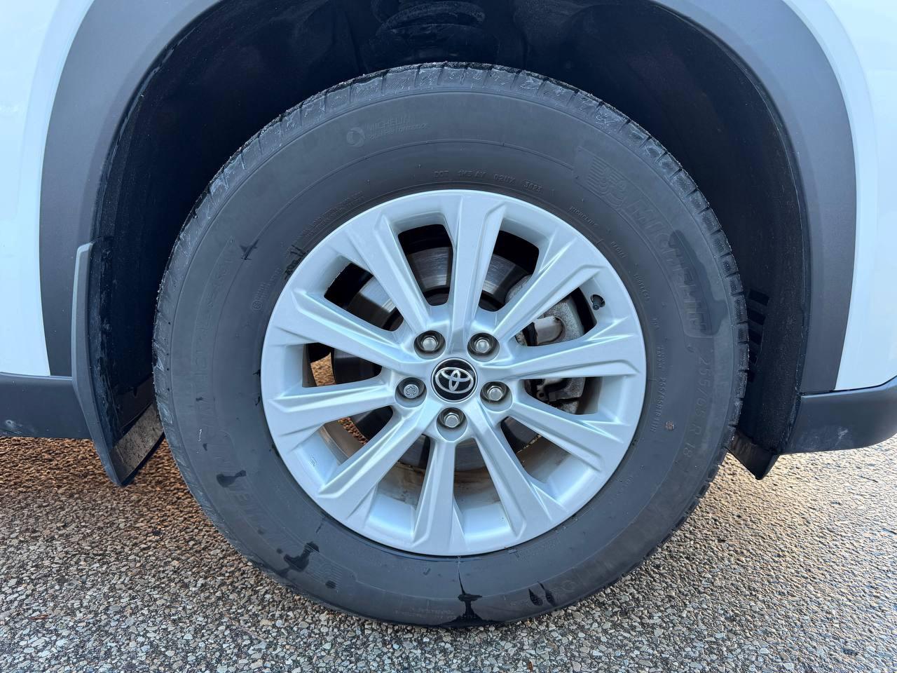 2024 Toyota Grand Highlander XLE AWD Photo