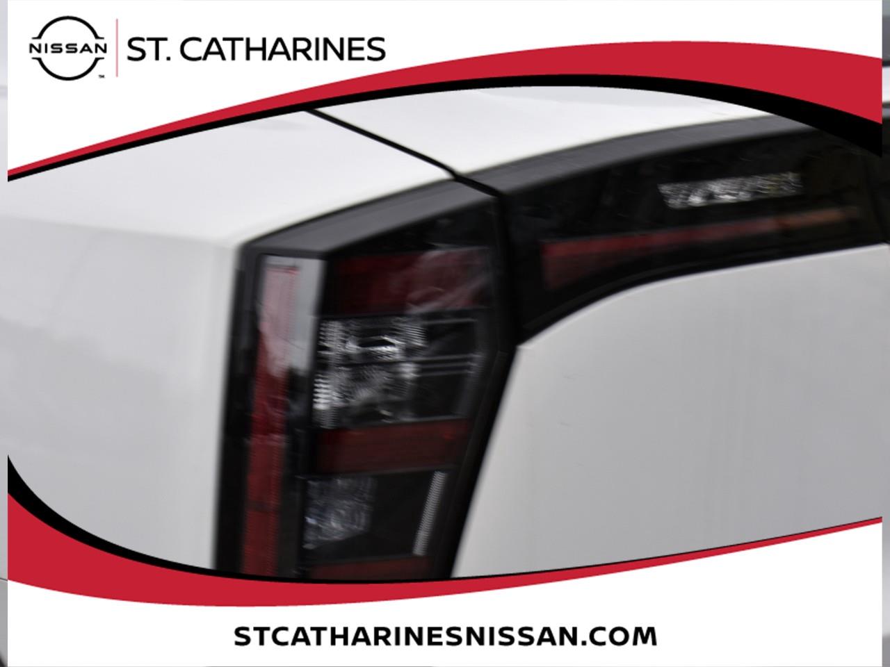 2025 Nissan Kicks S Photo