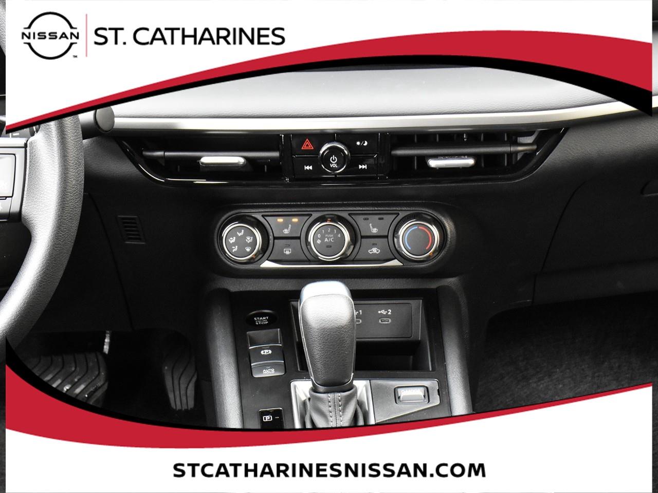 2025 Nissan Kicks S Photo