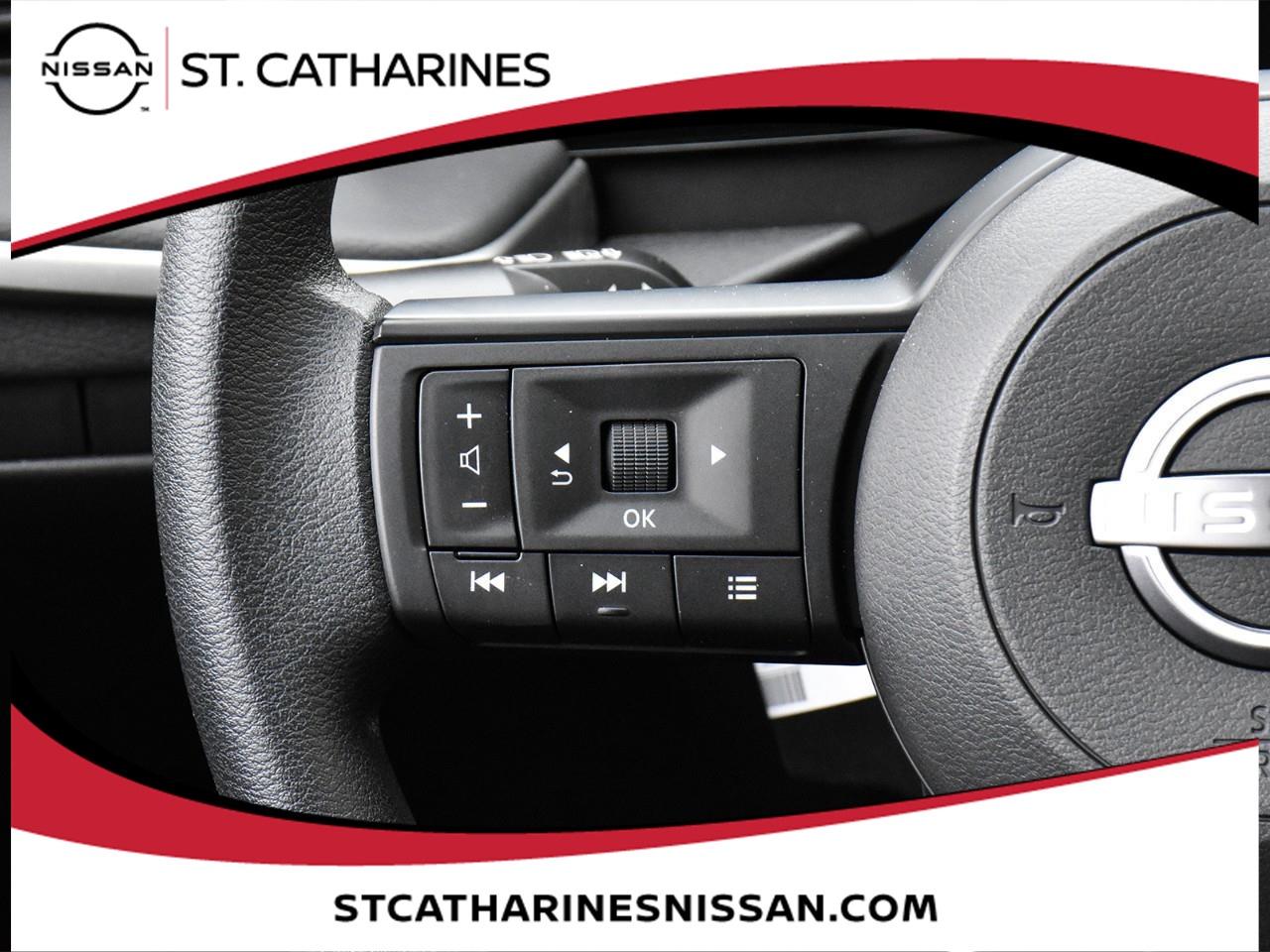 2025 Nissan Kicks S Photo