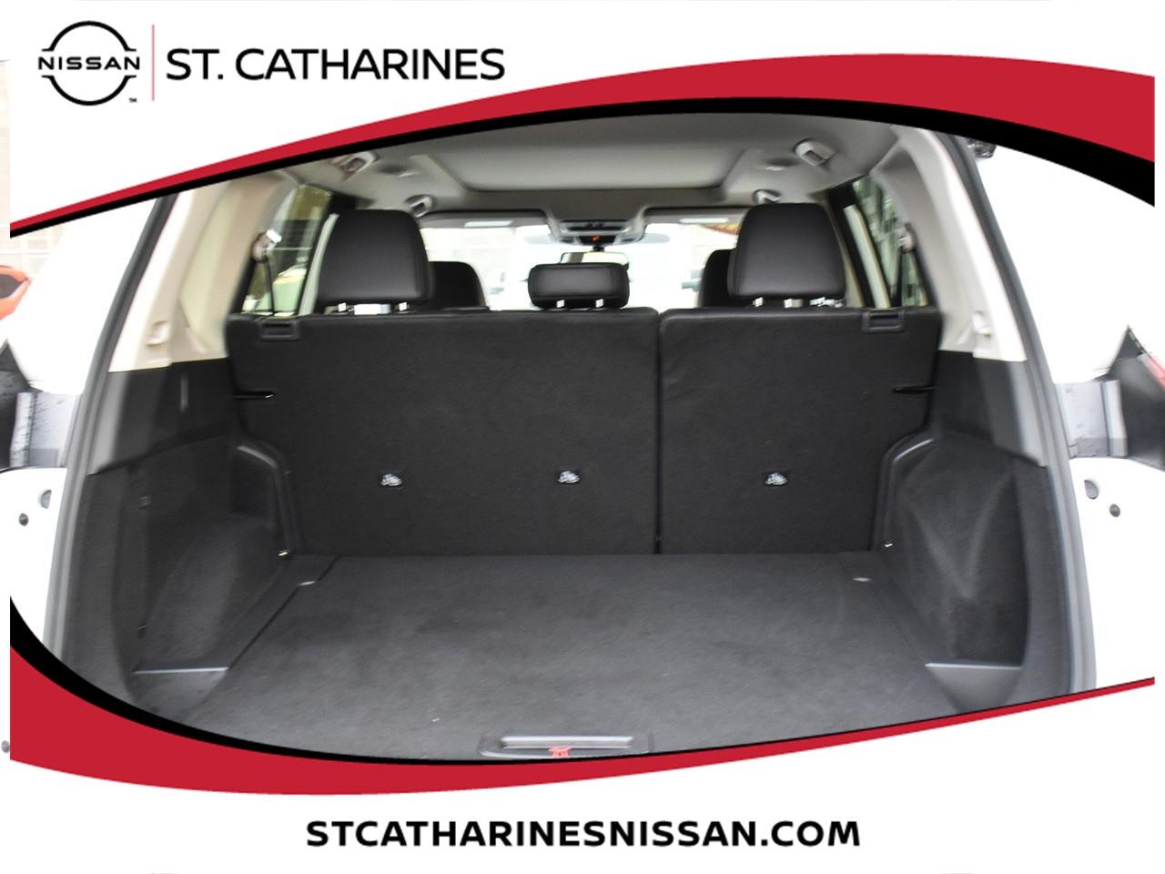 2025 Nissan Rogue Midnight Edition Photo