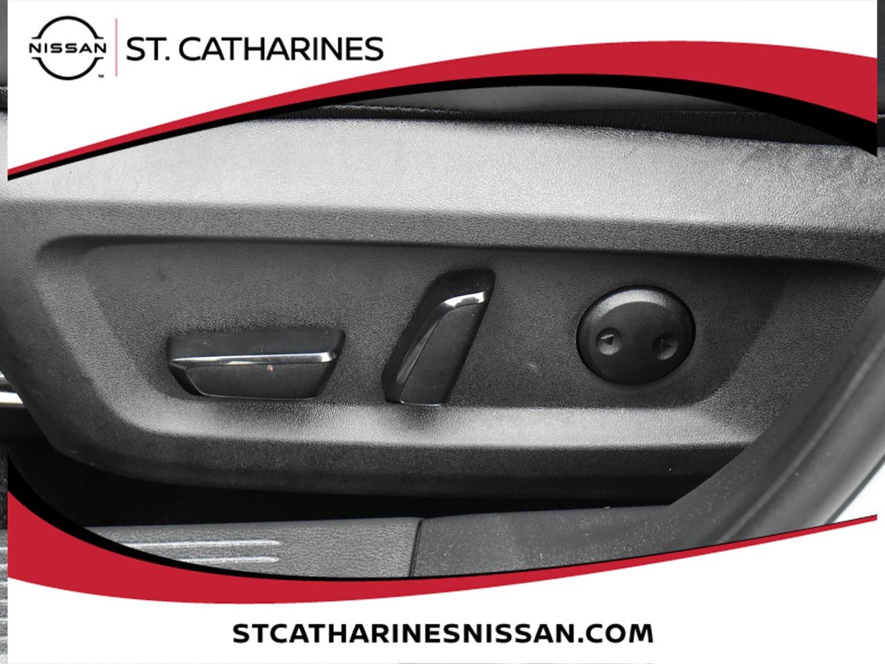 2025 Nissan Rogue Midnight Edition Photo