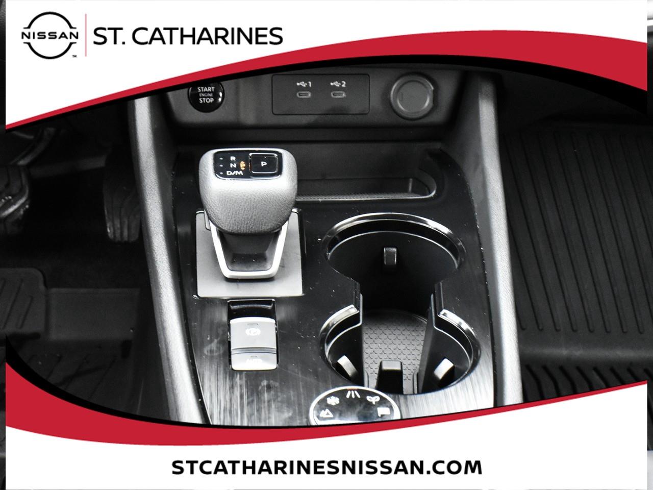 2025 Nissan Rogue Midnight Edition Photo