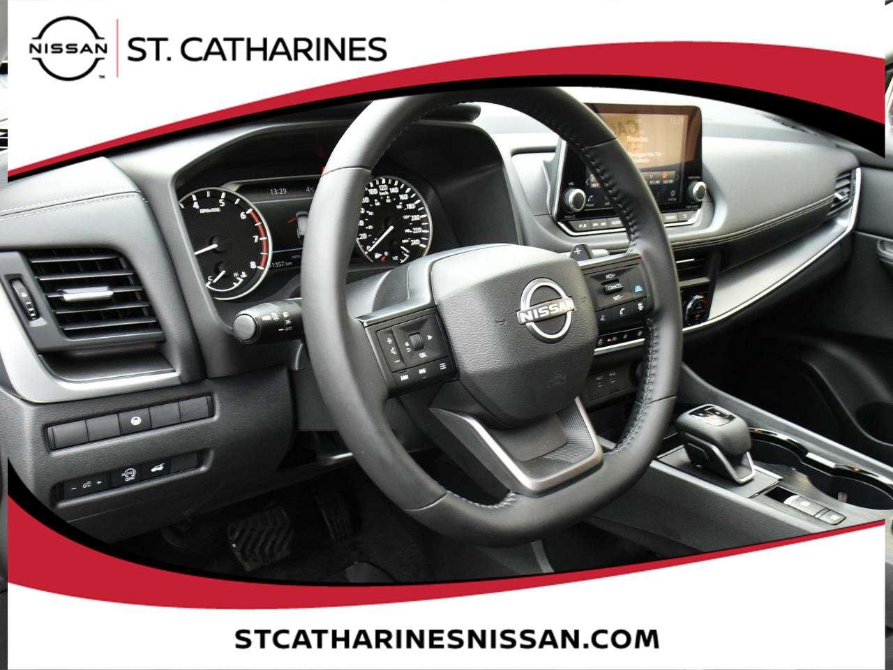 2025 Nissan Rogue Midnight Edition Photo