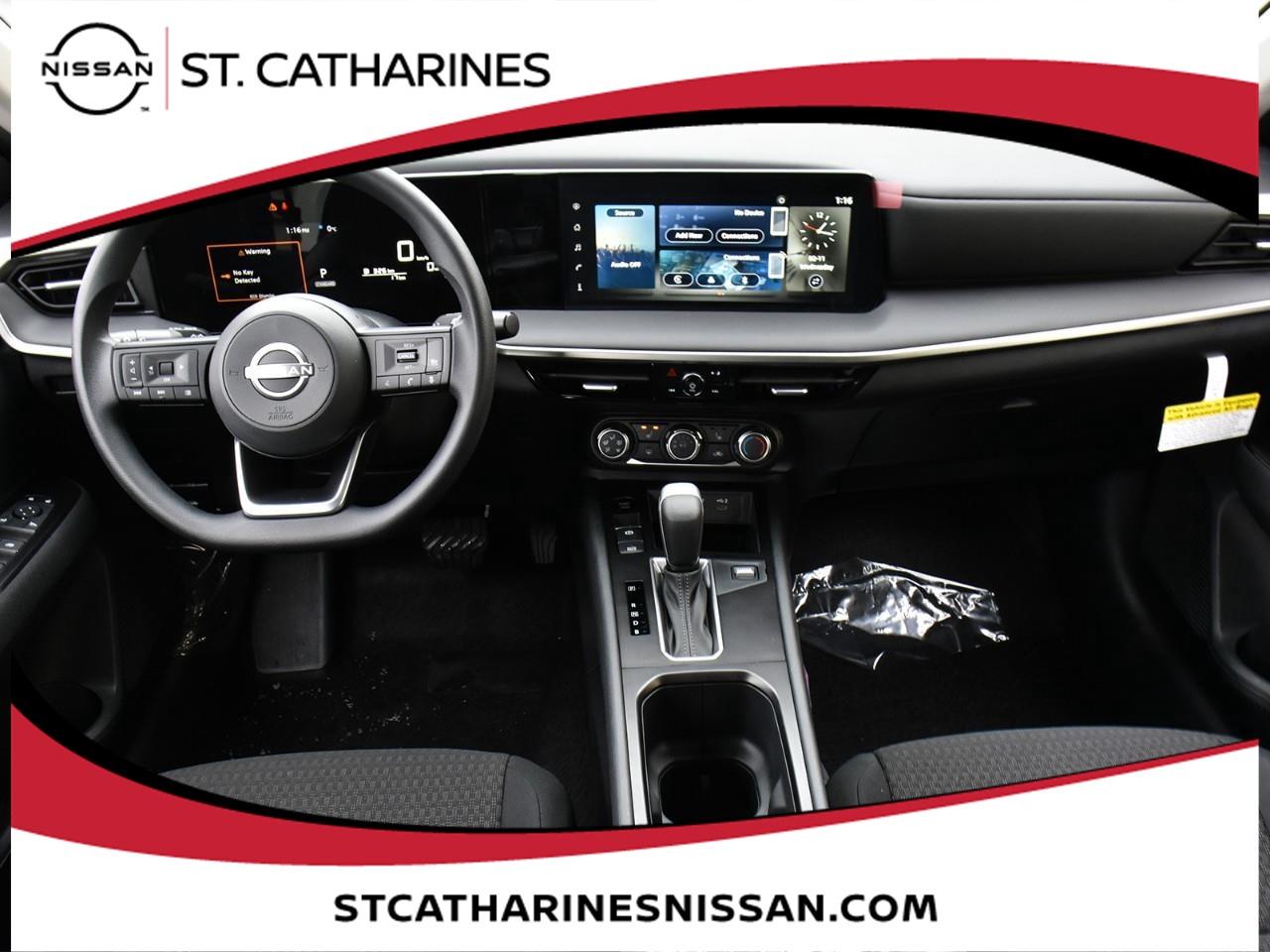 2025 Nissan Kicks S Photo