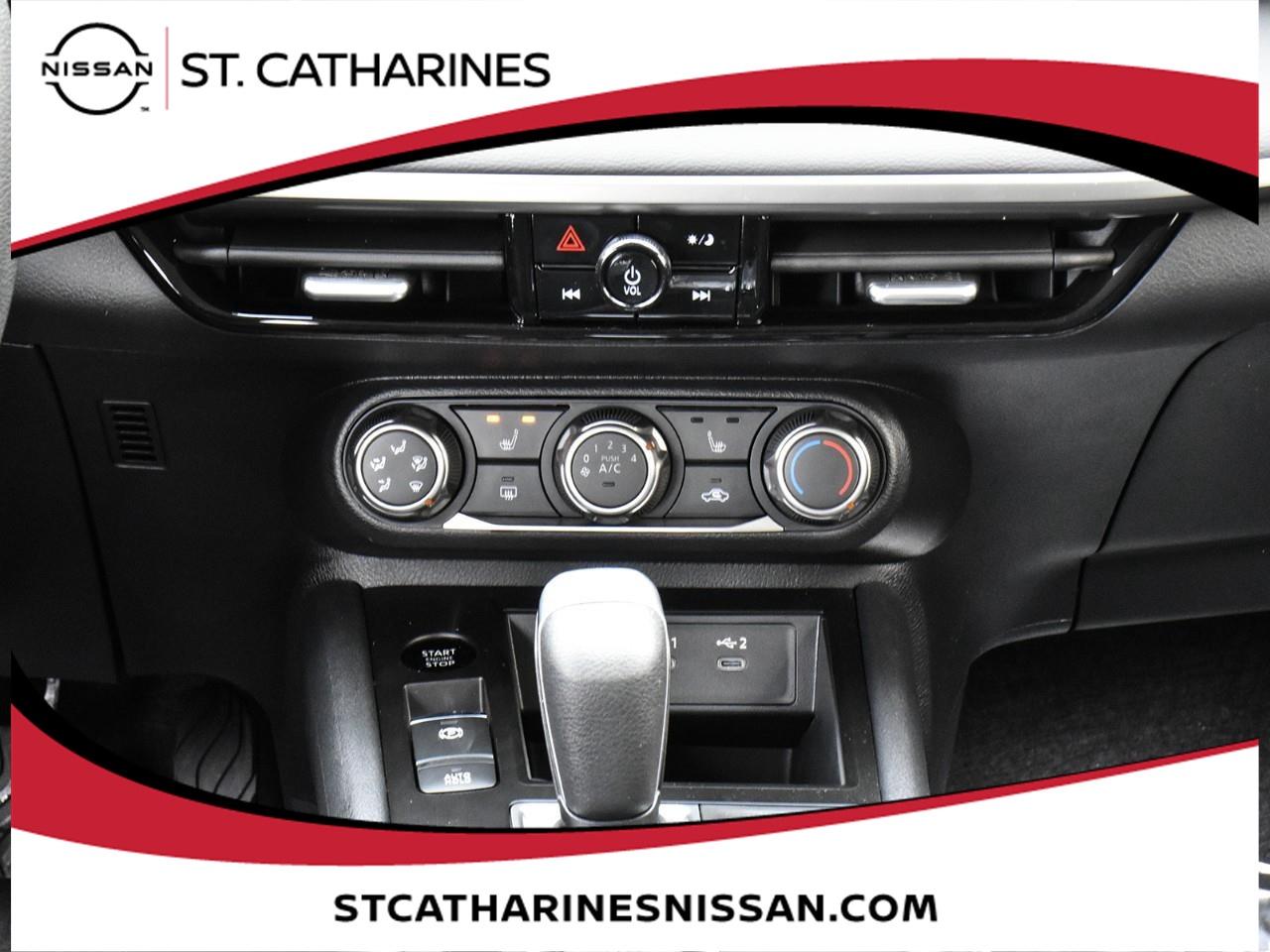 2025 Nissan Kicks S Photo