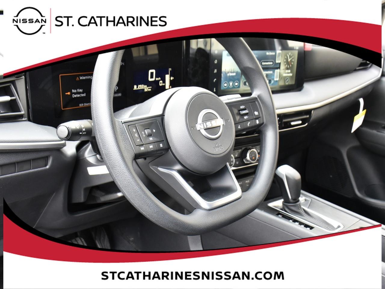 2025 Nissan Kicks S Photo