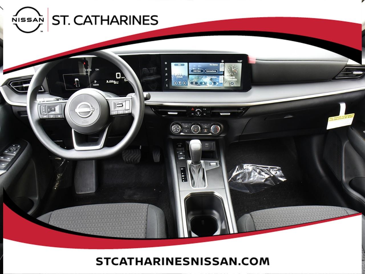2025 Nissan Kicks S Photo