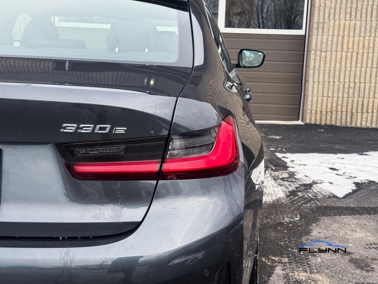 2021 BMW 3 Series 330e xDrive Plug-in Hybrid! Rare! Photo