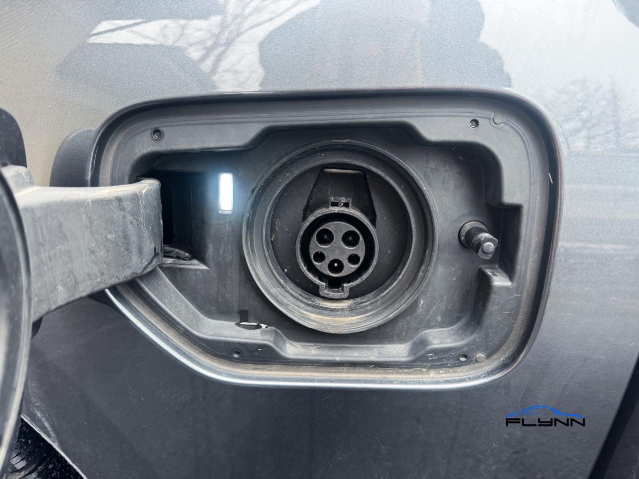 2021 BMW 3 Series 330e xDrive Plug-in Hybrid! Rare! Photo