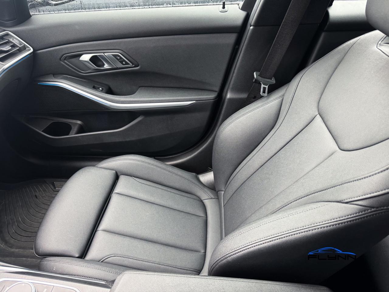 2021 BMW 3 Series 330e xDrive Plug-in Hybrid! Rare! Photo