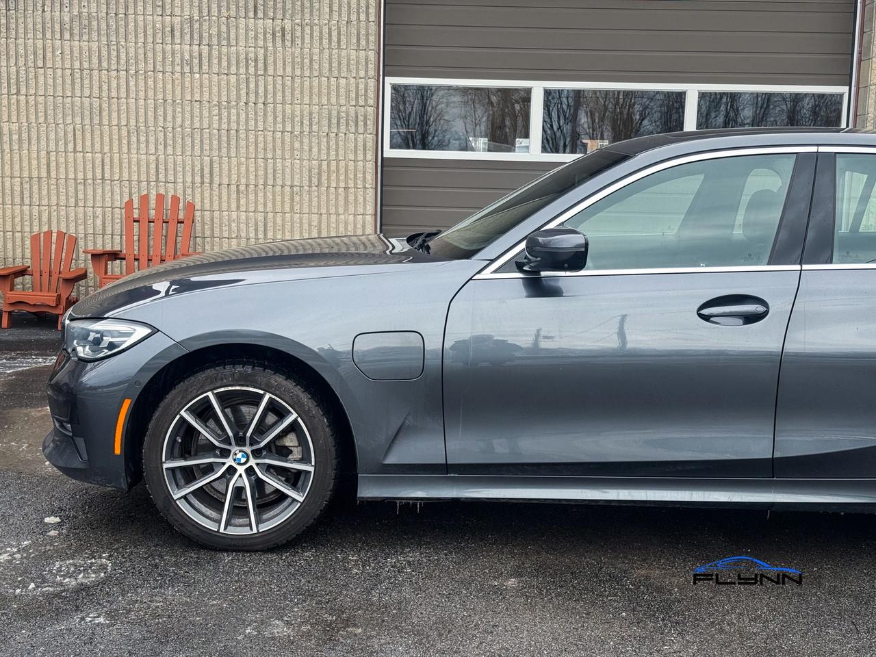 2021 BMW 3 Series 330e xDrive Plug-in Hybrid! Rare! Photo