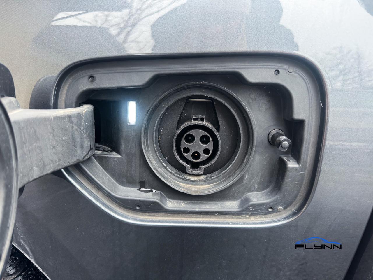 2021 BMW 3 Series 330e xDrive Plug-in Hybrid! Rare! Photo