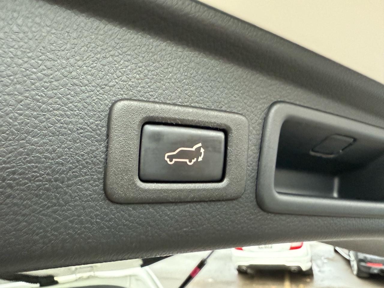 2017 Subaru Forester 2.0XT Limited w/Tech Pkg  ACCIDENT FREE 1-OWNER CE Photo