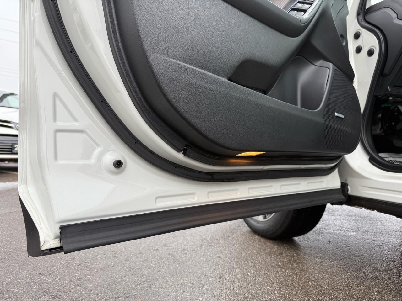 2017 Subaru Forester 2.0XT Limited w/Tech Pkg  ACCIDENT FREE 1-OWNER CE Photo