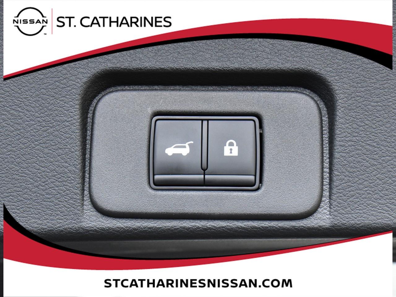 2025 Nissan Rogue Midnight Edition Photo