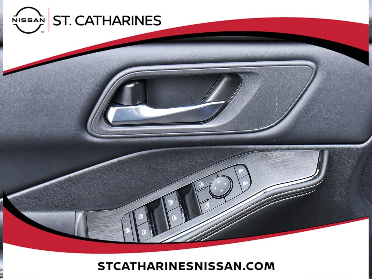 2025 Nissan Rogue Midnight Edition Photo