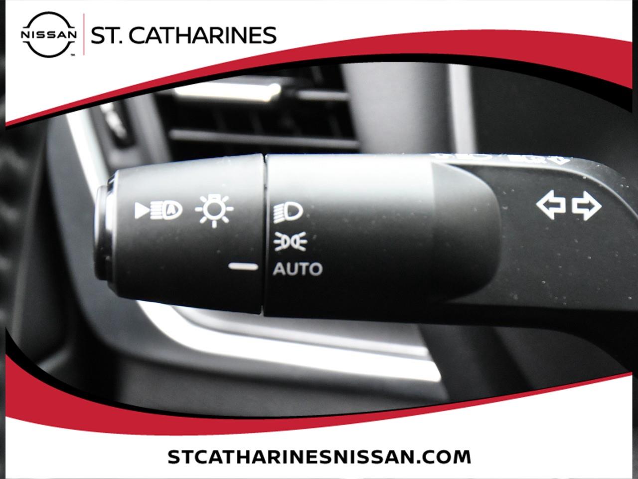 2025 Nissan Rogue Midnight Edition Photo