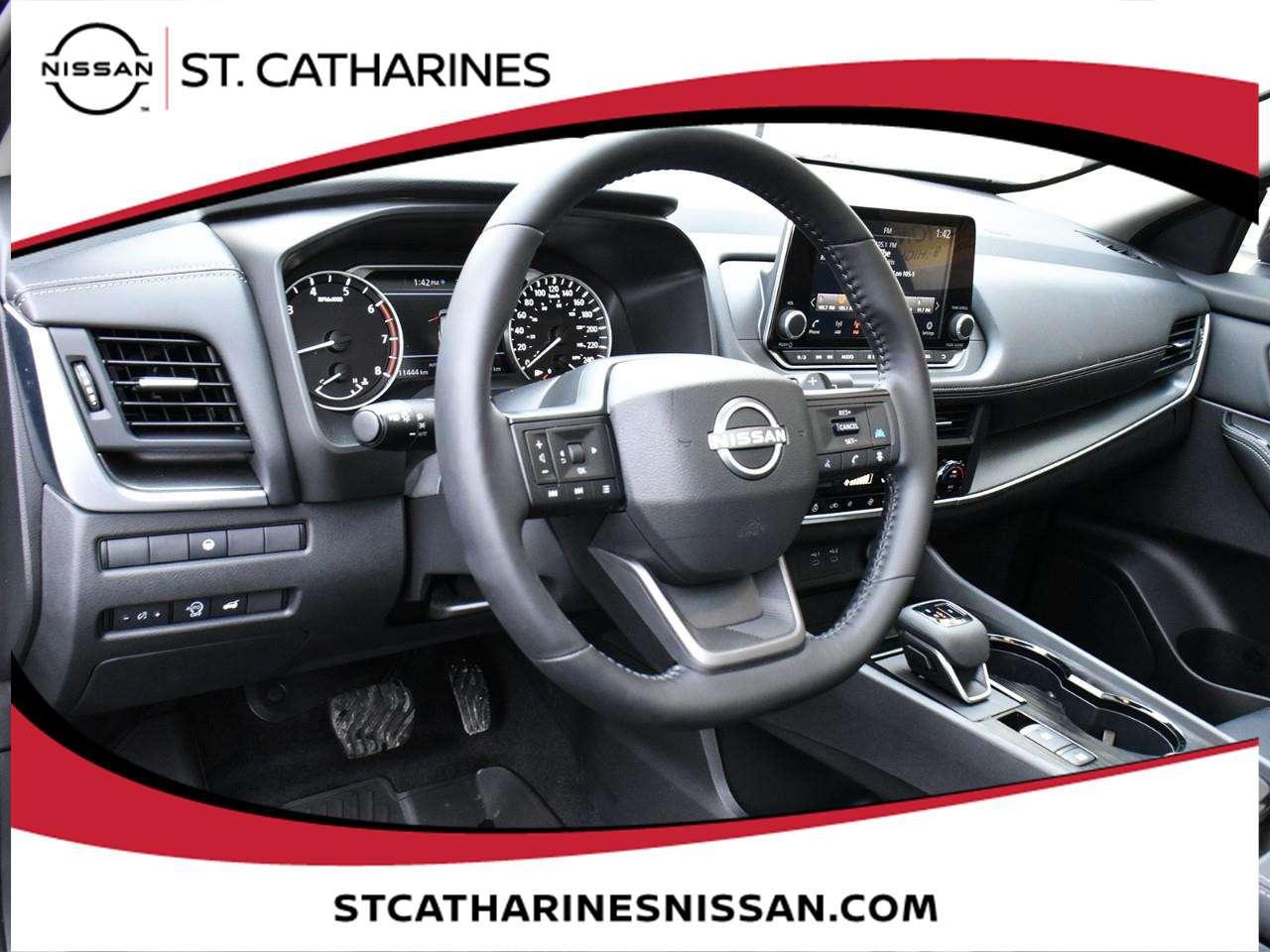 2025 Nissan Rogue Midnight Edition Photo