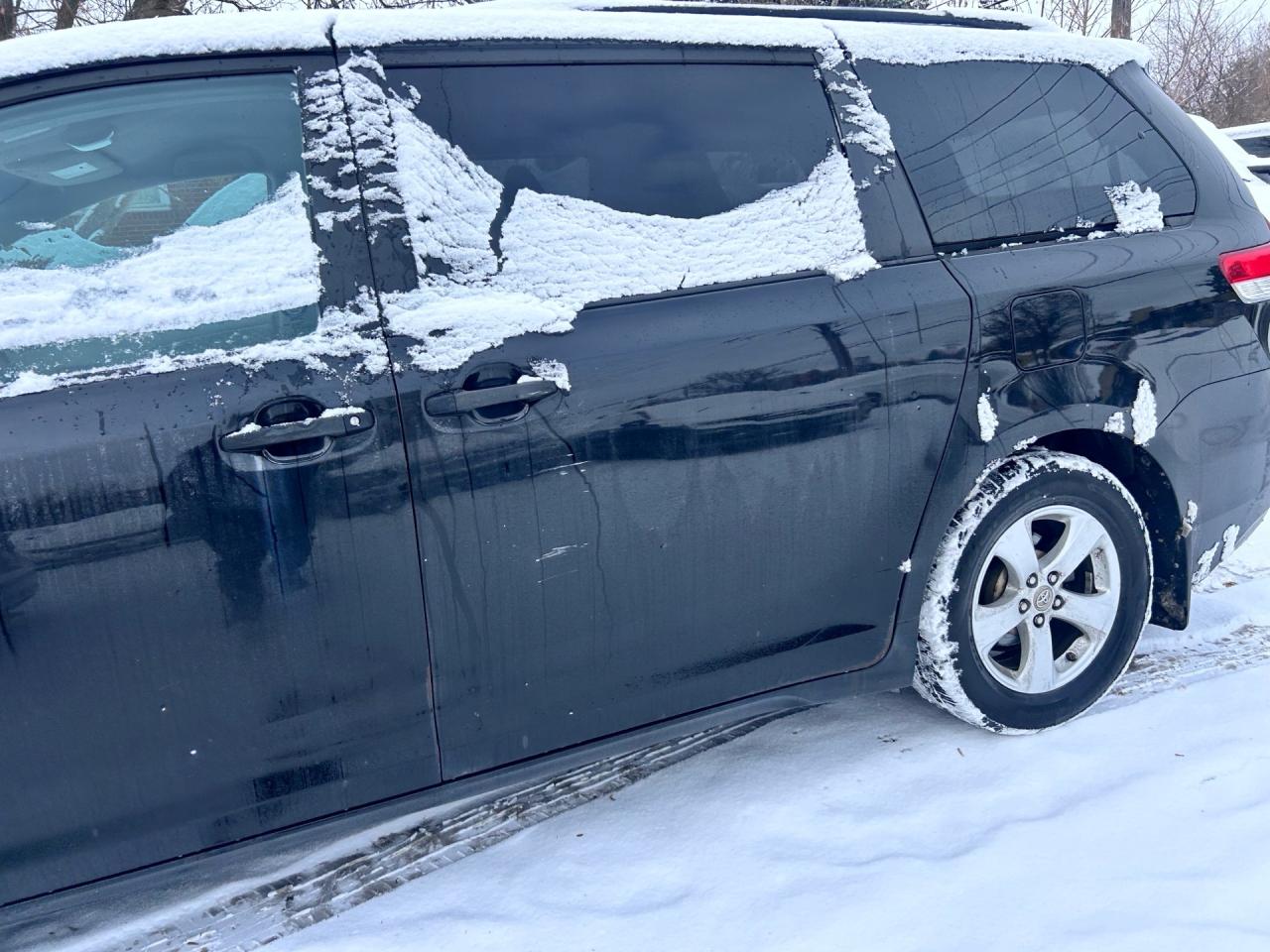 2011 Toyota Sienna 5dr V6 7-Pass FWD Photo