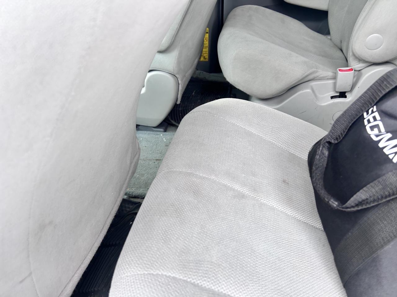 2011 Toyota Sienna 5dr V6 7-Pass FWD Photo