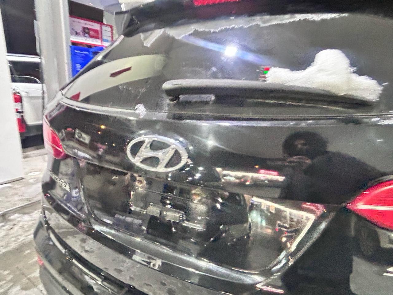 2016 Hyundai Santa Fe Sport AWD 4dr 2.4L Luxury Photo3