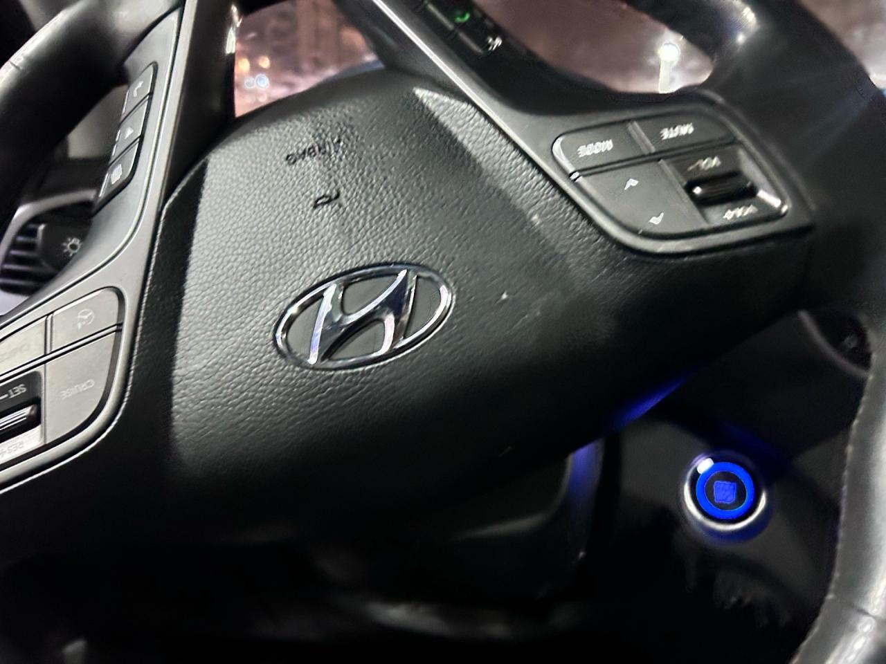 2016 Hyundai Santa Fe Sport AWD 4dr 2.4L Luxury Photo