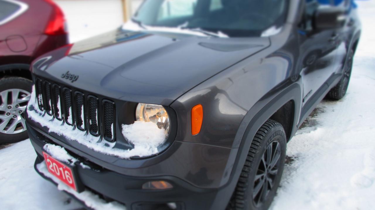 2016 Jeep Renegade North 4dr 4x4 Photo0