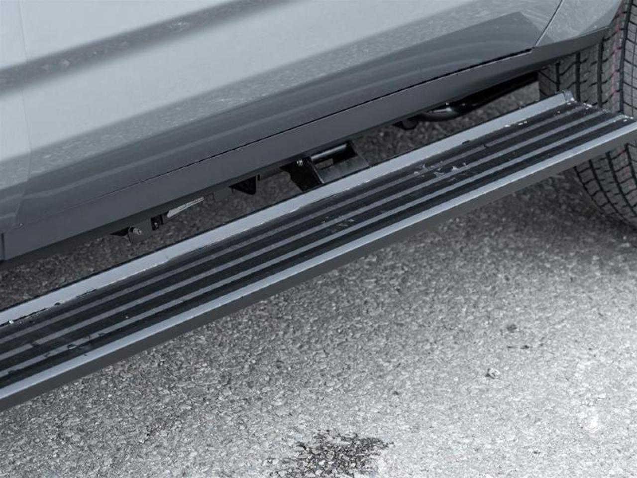 2025 Chevrolet Suburban Premier 4dr 4x4 Photo