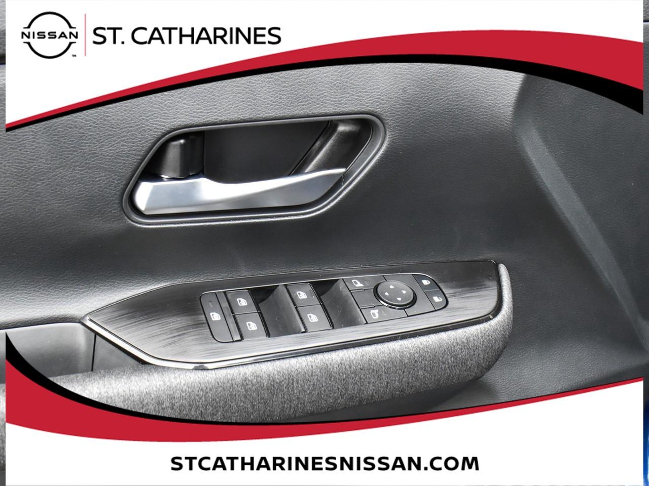 2025 Nissan Kicks SV Photo