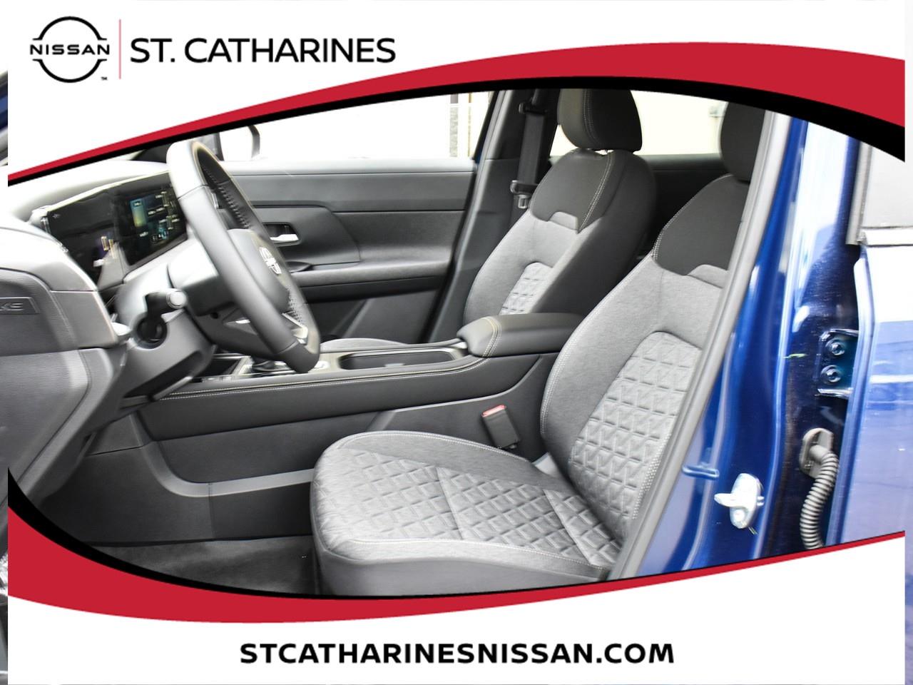 2025 Nissan Kicks SV Photo