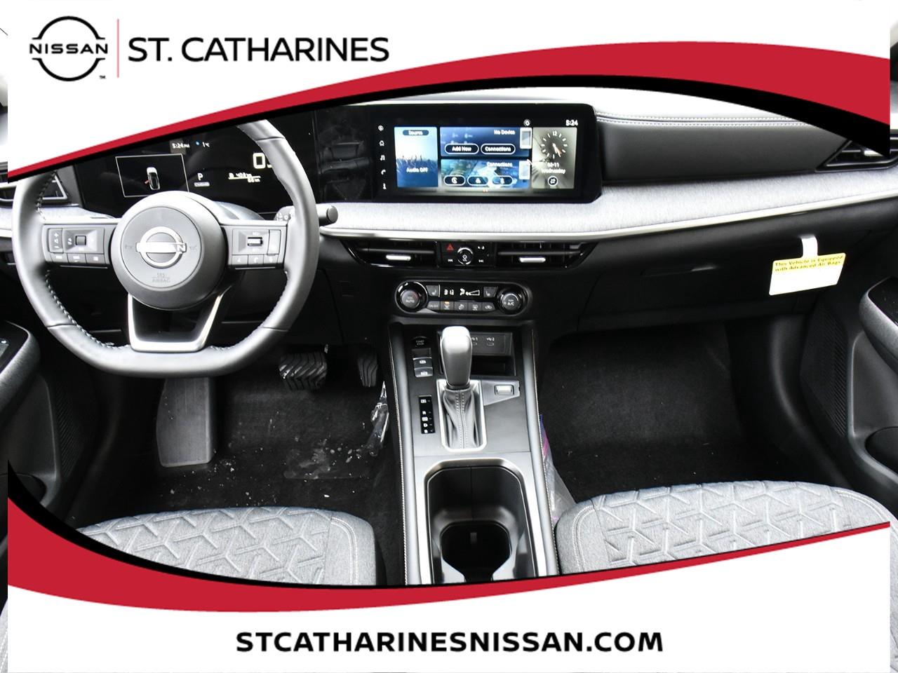 2025 Nissan Kicks SV Photo