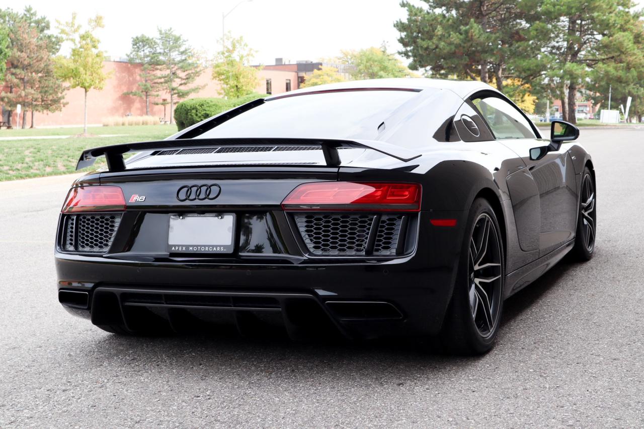 2017 Audi R8  Photo4