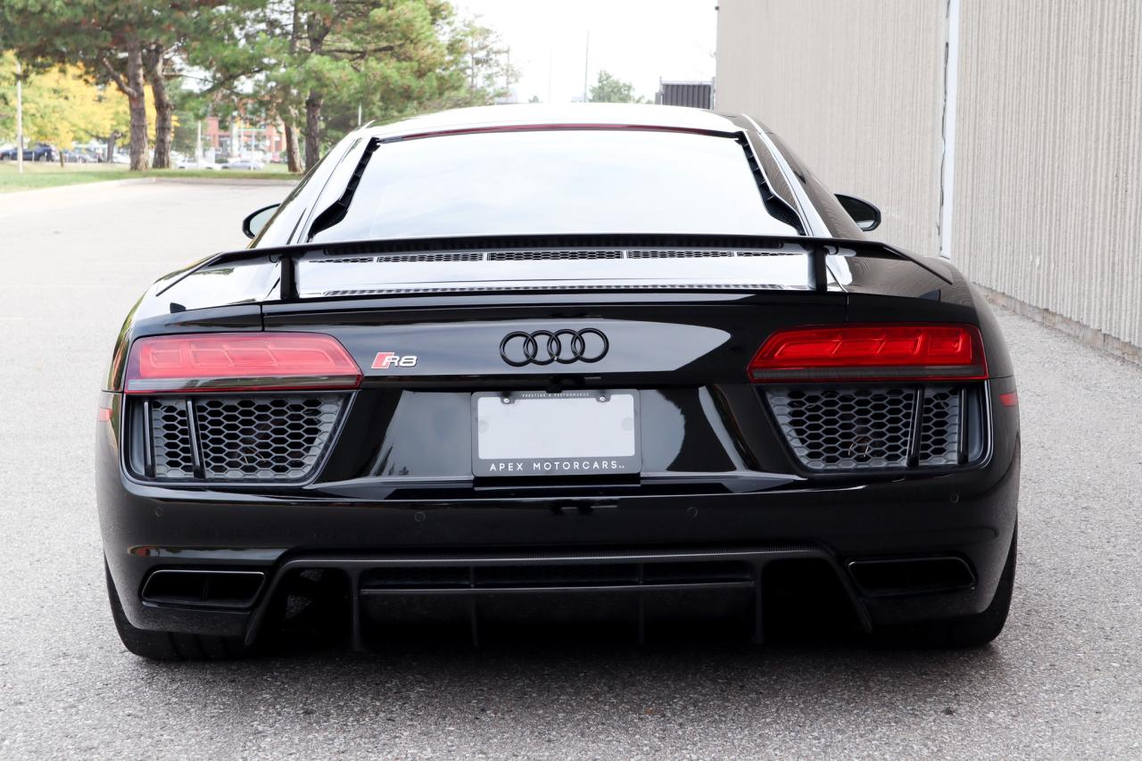 2017 Audi R8  Photo3