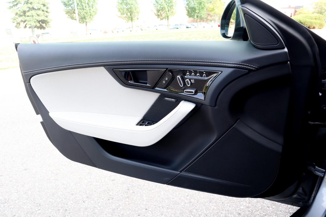 2021 Jaguar F-Type  Photo