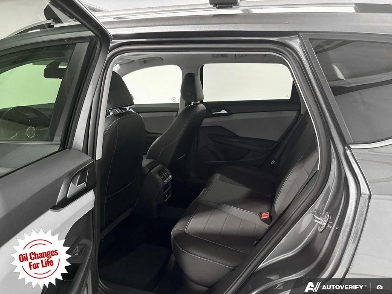 2022 Volkswagen Taos Comfortline 4Motion Photo