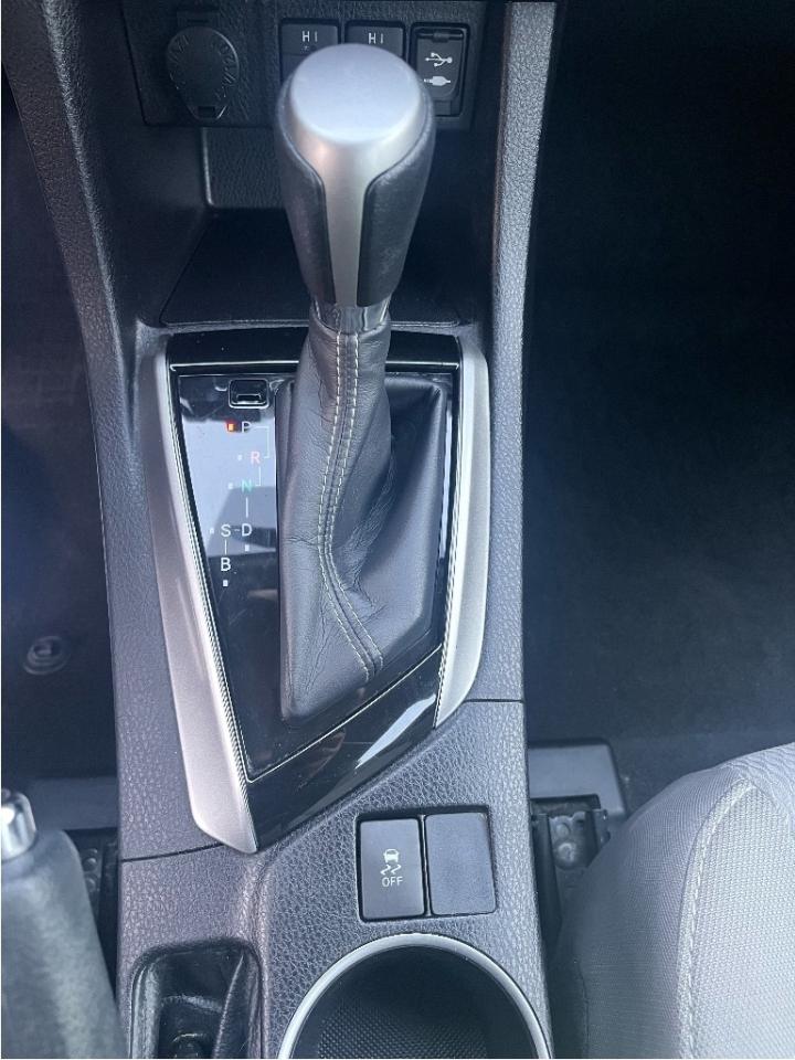 2015 Toyota Corolla ONE OWNER CERTIFIED Photo