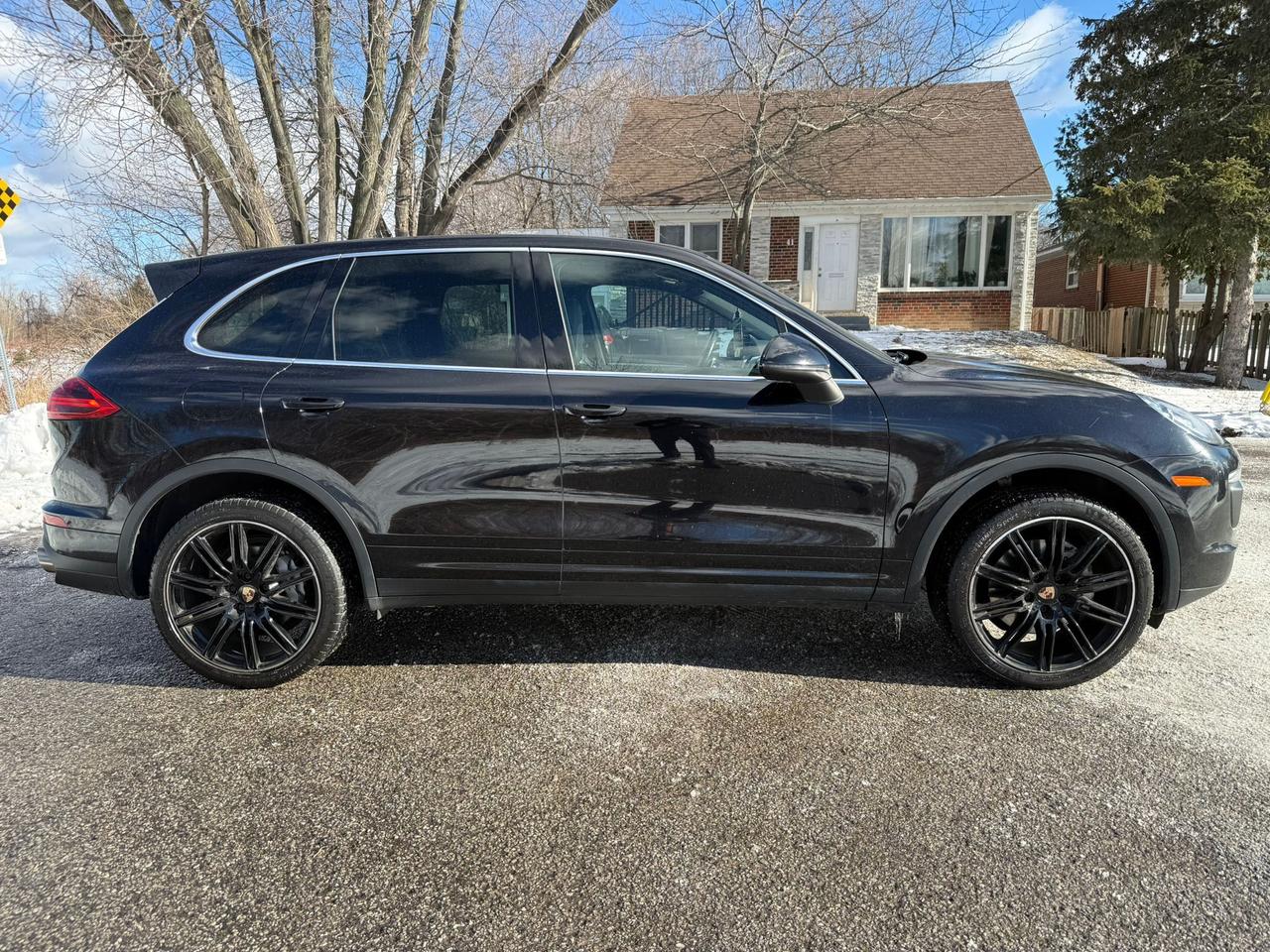 2015 Porsche Cayenne S - AWD - UPGRADED WHEEL PACKAGE - BOSE SOUND SYST Photo