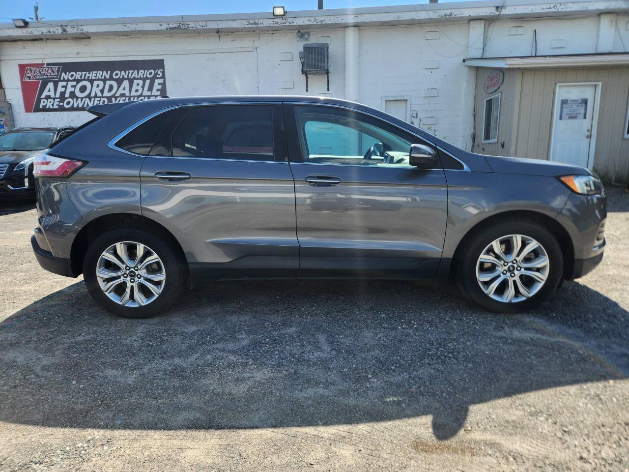 2021 Ford Edge TITANIUM 4DR ALL-WHEEL DRIVE Photo